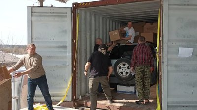 Позашляховики для ЗСУ: тернопільські волонтери отримали допомогу