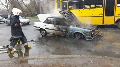 В Одесі спалахнув автомобіль: що каже власник