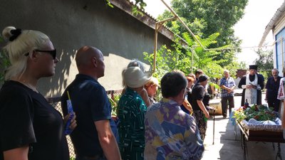 "Мріяли, що він повернеться": в Одеській області попрощались із 36-річним військовим, який загинув в Пісках. ВІДЕО "Мріяли, що він повернеться": в Одеській області попрощались із 36-річним військовим, який загинув в Пісках. ВІДЕО