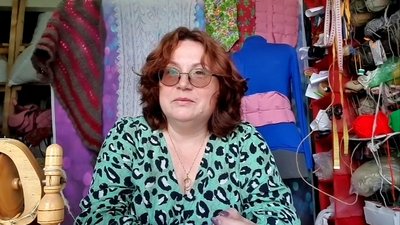 Теплі вироби з шерсті собак для військових: житомирська грумерка підтримує ЗСУ Теплі вироби з шерсті собак для військових: житомирська грумерка підтримує ЗСУ