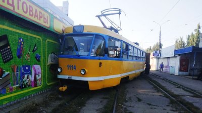 У Миколаєві трамвай зійшов з рейок
