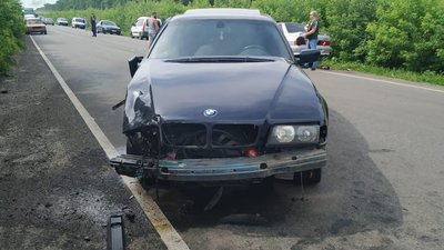 На трасі у Харківській області зіткнулися два легковики: троє людей постраждали На трасі у Харківській області зіткнулися два легковики: троє людей постраждали