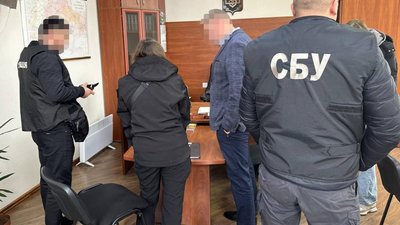 На Вінниччині посадовцям філії "Укрзалізниці" повідомили про підозру На Вінниччині посадовцям філії "Укрзалізниці" повідомили про підозру