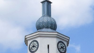 У місті на Тернопільщині на ратуші лунають звуки дзвонів Софії Київської та "Ой, у лузі червона калина"