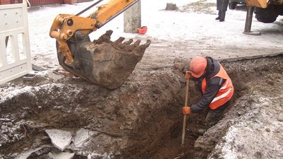 Добу без води: на семи вулицях Вінниці та мікрорайоні Поділля замінюють старі труби Добу без води: на семи вулицях Вінниці та мікрорайоні Поділля замінюють старі труби