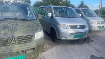 Жителя Сарн судитимуть за обвинуваченням у ввезенні 51 авто під виглядом допомоги ЗСУ