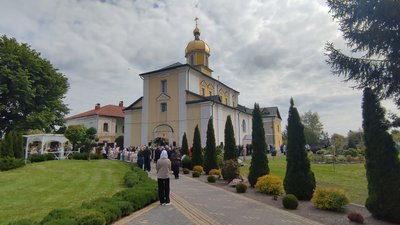 "Ми хочемо жити у свободі": Епіфаній очолив літургію у Жидичинському монастирі на Волині "Ми хочемо жити у свободі": Епіфаній очолив літургію у Жидичинському монастирі на Волині