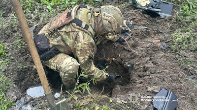 Вибухотехніки знешкодили бойову частину БпЛА, який знайшли у Городні
