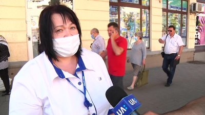 Стихійна торгівля: у Житомирі муніципальна інспекція провела рейд на Житньому ринку Стихійна торгівля: у Житомирі муніципальна інспекція провела рейд на Житньому ринку