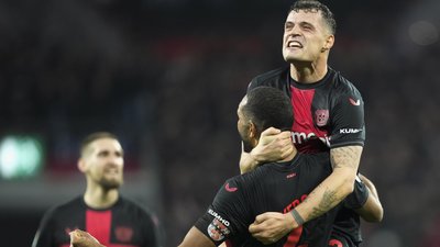 Гравці "Баєра" святкують перемогу над "Штутгартом" у 1/4 фіналу Кубку Німеччини