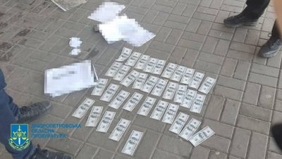 За 6 тисяч доларів: жителя Кривого Рогу підозрюють у переправлені військовозобов'язаних через держкордон За 6 тисяч доларів: жителя Кривого Рогу підозрюють у переправлені військовозобов'язаних через держкордон