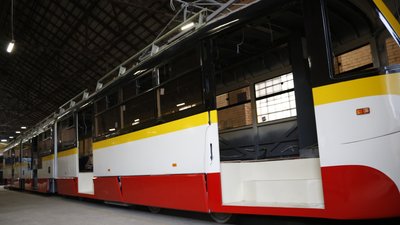 Як в Одесі збирають третій трамвай "Одесій макс" Як в Одесі збирають третій трамвай "Одесій макс"