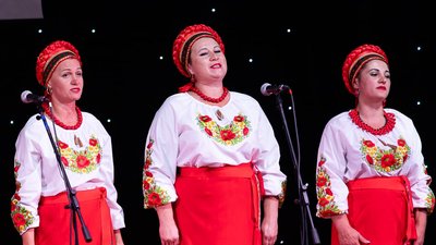 На Миколаївщині відбувся вокальний огляд “Пісні наших батьків” На Миколаївщині відбувся вокальний огляд “Пісні наших батьків”