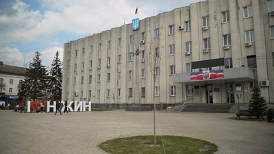 Росія вночі вдарила "шахедами" по Ніжину: пошкоджений гуртожиток, є травмовані