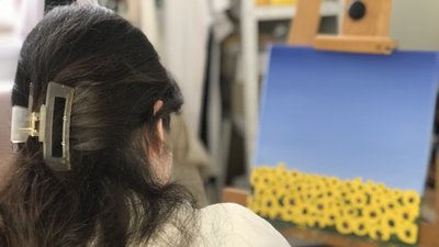 Малює, продає і волонтерить. Франківська художниця Ірина Симчич допомагає ЗСУ з початку війни Малює, продає і волонтерить. Франківська художниця Ірина Симчич допомагає ЗСУ з початку війни
