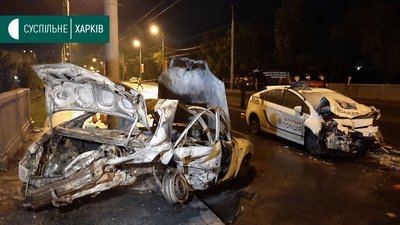 У Харкові внаслідок зіткнення із патрульним авто вибухнув легковик, є загиблі