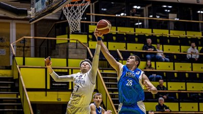 Спортсмени "Ніко-Баскет" під час гри з "Харківськими Соколами"