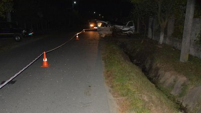 На Мукачівщині водій у стані наркотичного сп'яніння заїхав у кювет. Померла неповнолітня пасажирка