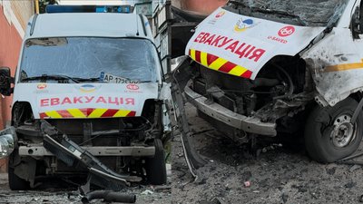 Знищена автівка волонтерів у Краматорську
