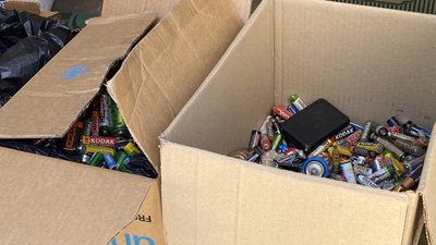 Екобус відновив збір небезпечних відходів у школах Полтавської ТГ Екобус відновив збір небезпечних відходів у школах Полтавської ТГ