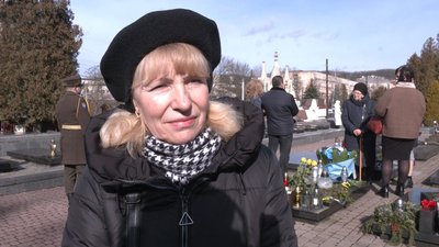 На Личаківському кладовищі вшанували пам'ять Героїв Небесної Сотні На Личаківському кладовищі вшанували пам'ять Героїв Небесної Сотні