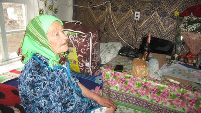 Ходить сама до магазину. Найстарша жителька Новомиргородської громади відзначила 100-літній ювілей