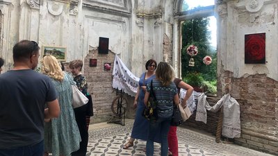 Етноприкраси, екскурсії та равлики. Як на Львівщині минає фестиваль "Тартаків FEST" Етноприкраси, екскурсії та равлики. Як на Львівщині минає фестиваль "Тартаків FEST"