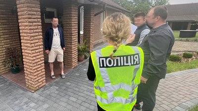 На Житомирщині викрили посадовців, які привласнили майно пайовиків на кілька мільйонів гривень На Житомирщині викрили посадовців, які привласнили майно пайовиків на кілька мільйонів гривень