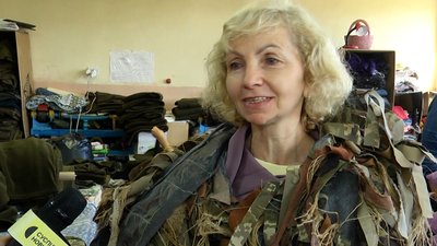 П’ять видів маскувальних костюмів розробили та виготовляють для ЗСУ волонтери з центру "Житомирські калинки"