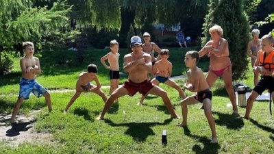 "Бабусине тренування" проводить у Сумах тренер з вільної боротьби Юрій Голуб
