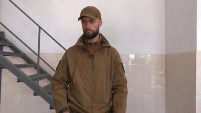 "Ця собака довіряє мені, а я довіряю їй". Як франківські кінологи навчають собак шукати вибухівки "Ця собака довіряє мені, а я довіряю їй". Як франківські кінологи навчають собак шукати вибухівки