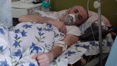 "Пацієнти через віддаленість сіл звертаються пізно". Як COVID-19 лікують у гірській лікарні Буковини "Пацієнти через віддаленість сіл звертаються пізно". Як COVID-19 лікують у гірській лікарні Буковини