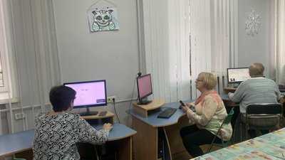 Протягом 12 років понад 100 слухачів. Миколаївські пенсіонери вивчають комп'ютерні технології на курсах Протягом 12 років понад 100 слухачів. Миколаївські пенсіонери вивчають комп'ютерні технології на курсах