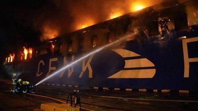 В Одеському порту горить судно