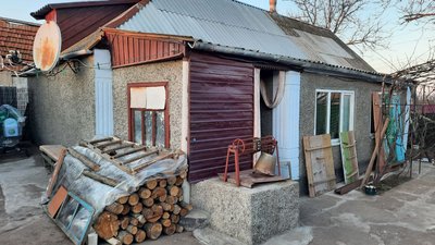 Російська авіабомба розірвала тут все. Житель Миколаївщини розповів про обстріли та окупацію Російська авіабомба розірвала тут все. Житель Миколаївщини розповів про обстріли та окупацію