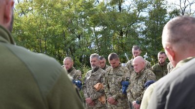 Загинув під час ворожого обстрілу: на Черкащині попрощалися з бійцем тероборони Загинув під час ворожого обстрілу: на Черкащині попрощалися з бійцем тероборони