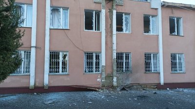 Пошкоджений у селі Чайкине будинок культури, де розміщувався староста