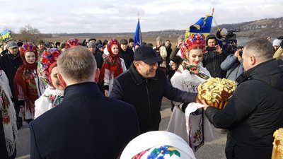 День Соборності України: вперше на межі Тернопільщини відбулась зустріч трьох областей День Соборності України: вперше на межі Тернопільщини відбулась зустріч трьох областей