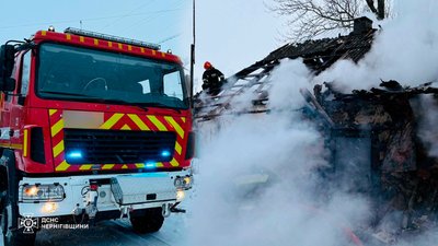 Смертельна пожежа на Чернігівщині: в згорілому будинку виявили тіла двох людей