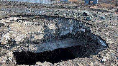 У Макарові відновили міст через річку Здвиж У Макарові відновили міст через річку Здвиж