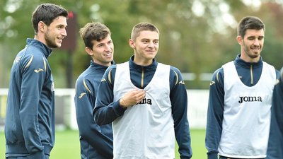 Українські футболісти Українські футболісти