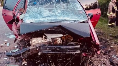 На Івано-Франківщині у ДТП загинули двоє людей, ще троє — травмувалися На Івано-Франківщині у ДТП загинули двоє людей, ще троє — травмувалися