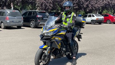 Швидко приїхати на місце аварії. У Миколаєві працюють мотопатрулі Швидко приїхати на місце аварії. У Миколаєві працюють мотопатрулі