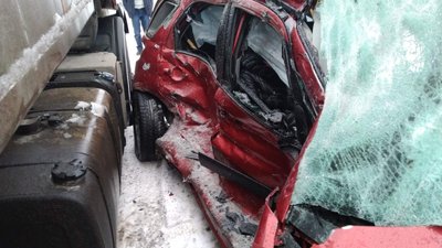Не впоралась із керуванням: на Черкащині сталася ДТП, пасажирка загинула