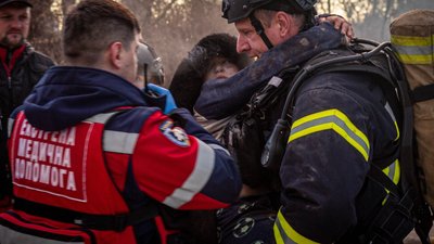 медики, рятувальники, порятунок Максимка медики, рятувальники, порятунок Максимка