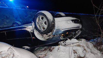 В аварії на Сумщині загинув водій, пасажир — в лікарні В аварії на Сумщині загинув водій, пасажир — в лікарні