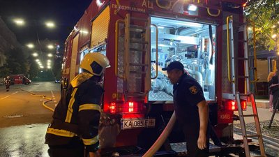 На Позняках у Києві сталася пожежа в супермаркеті Сільпо