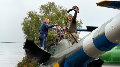 Через скарги полтавців демонтували вертоліт Мі-2