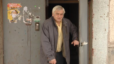"Хто міг погодитися на цей "геморой"?". Мешканці про встановлення домофону в будинку