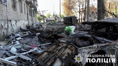 Обстріл міста Курахове 21 вересня, РФ атакувала житлові будинки "Іскандерами" Обстріл міста Курахове 21 вересня, РФ атакувала житлові будинки "Іскандерами"